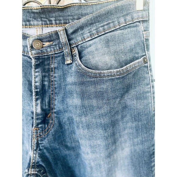 Levis 514 Mens 32x34 Medium Wash Distressed Straight Leg Denim Blue Jeans - Picture 3 of 13